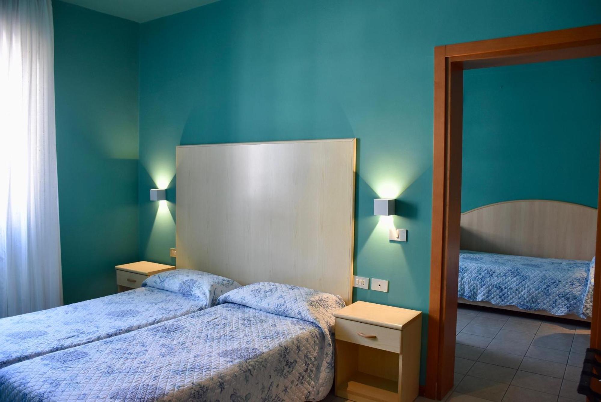 Hotel Portofino Лидо-ди-Езоло Экстерьер фото
