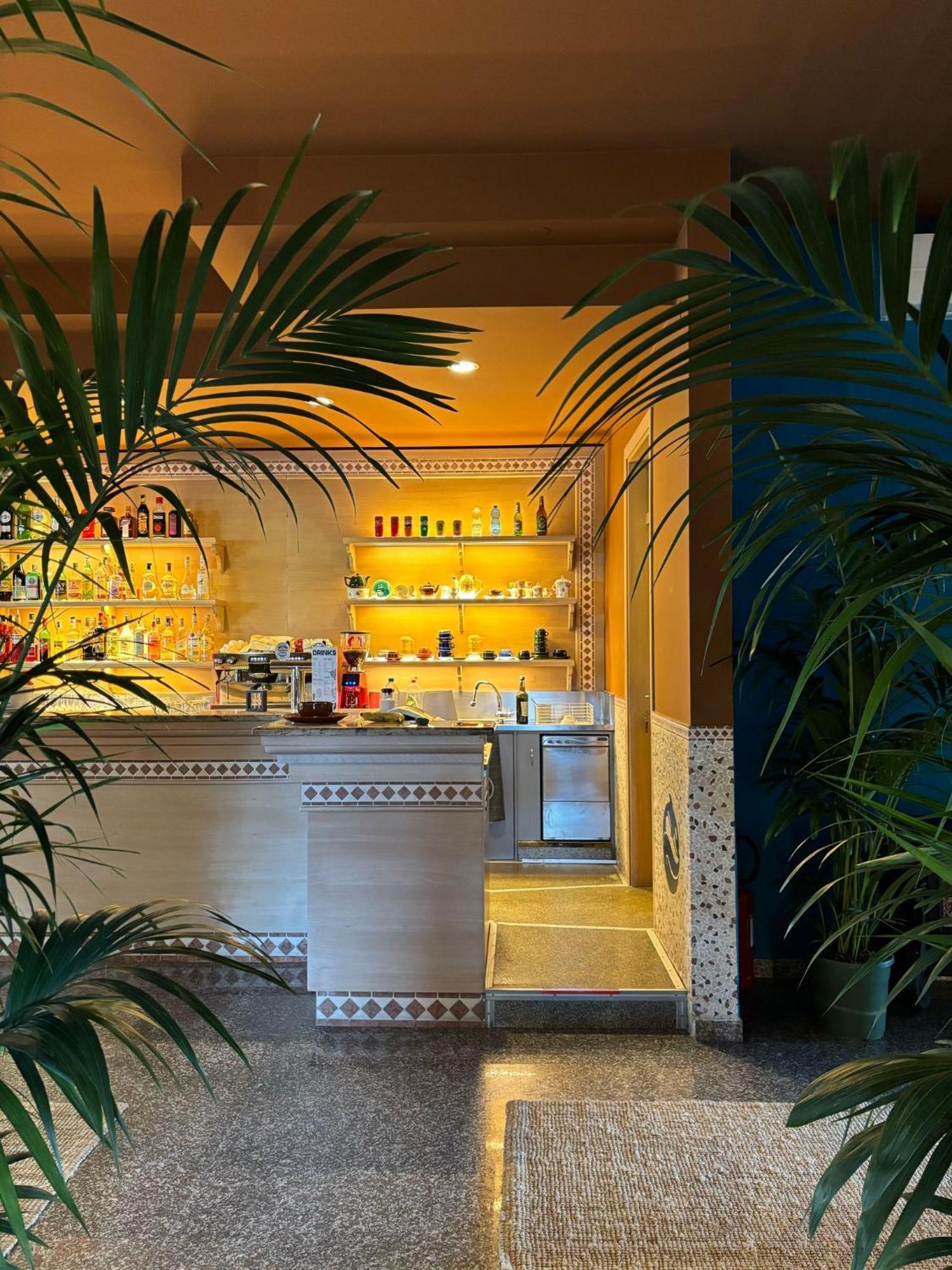 Hotel Portofino Лидо-ди-Езоло Экстерьер фото