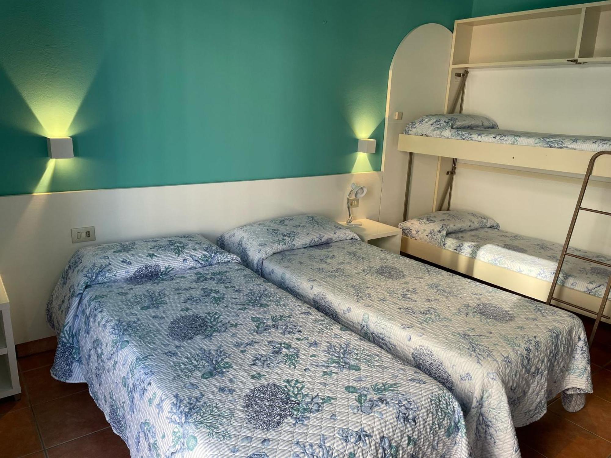 Hotel Portofino Лидо-ди-Езоло Экстерьер фото